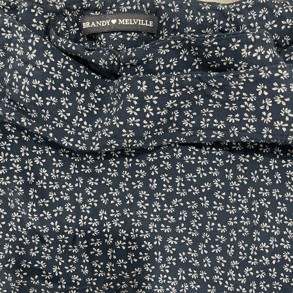 Brandy Melville Genevieve Navy Floral Wrap Skirt - Picture 3 of 6